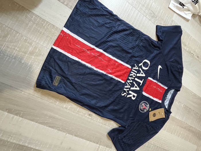 Maillot de foot du PSG - photo numéro 4