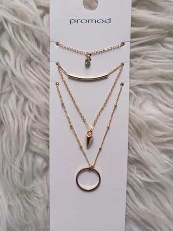 Lot de 4 colliers fantaisies dorés Promod Neuf avec étiquette