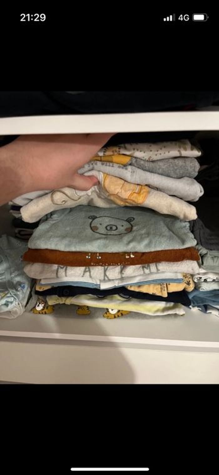 Lot 13 pyjamas 9 mois - photo numéro 4