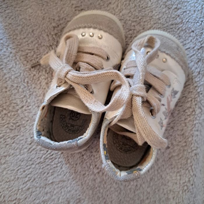 Lot de 3 jolies paires de chaussures bébé fille Pointure 20 - photo numéro 10