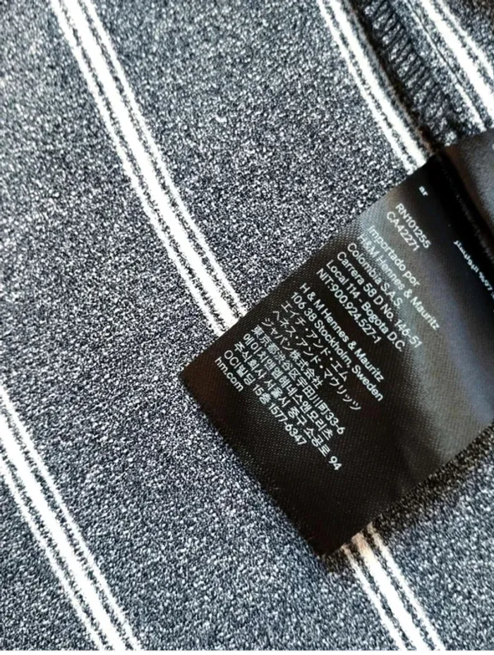 Blazer  noir  rayé  blanc  -  H&M  -  36-  Parfait  état - photo numéro 9