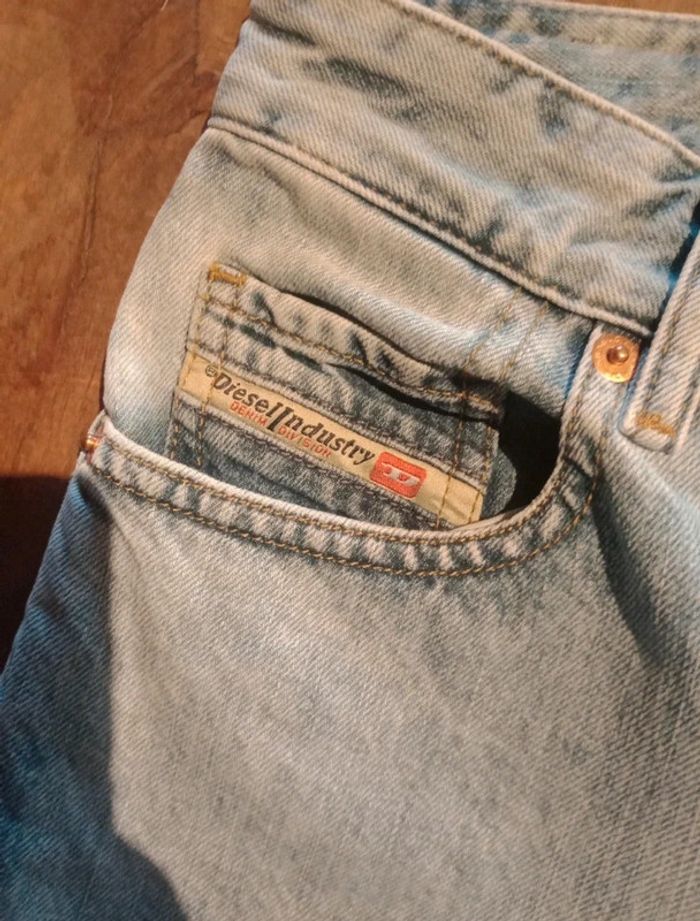 Jean troué Diesel - photo numéro 8