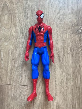 Figurine spider man marvel
