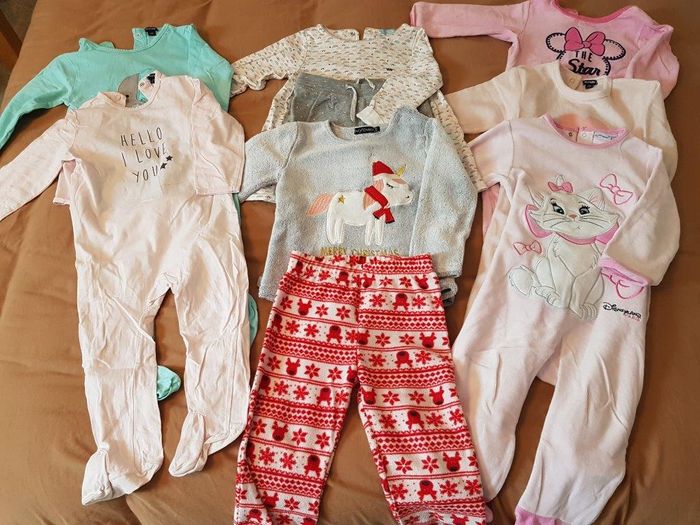 Lot vêtements fille 24 mois hiver/été (96 pièces) - photo numéro 7