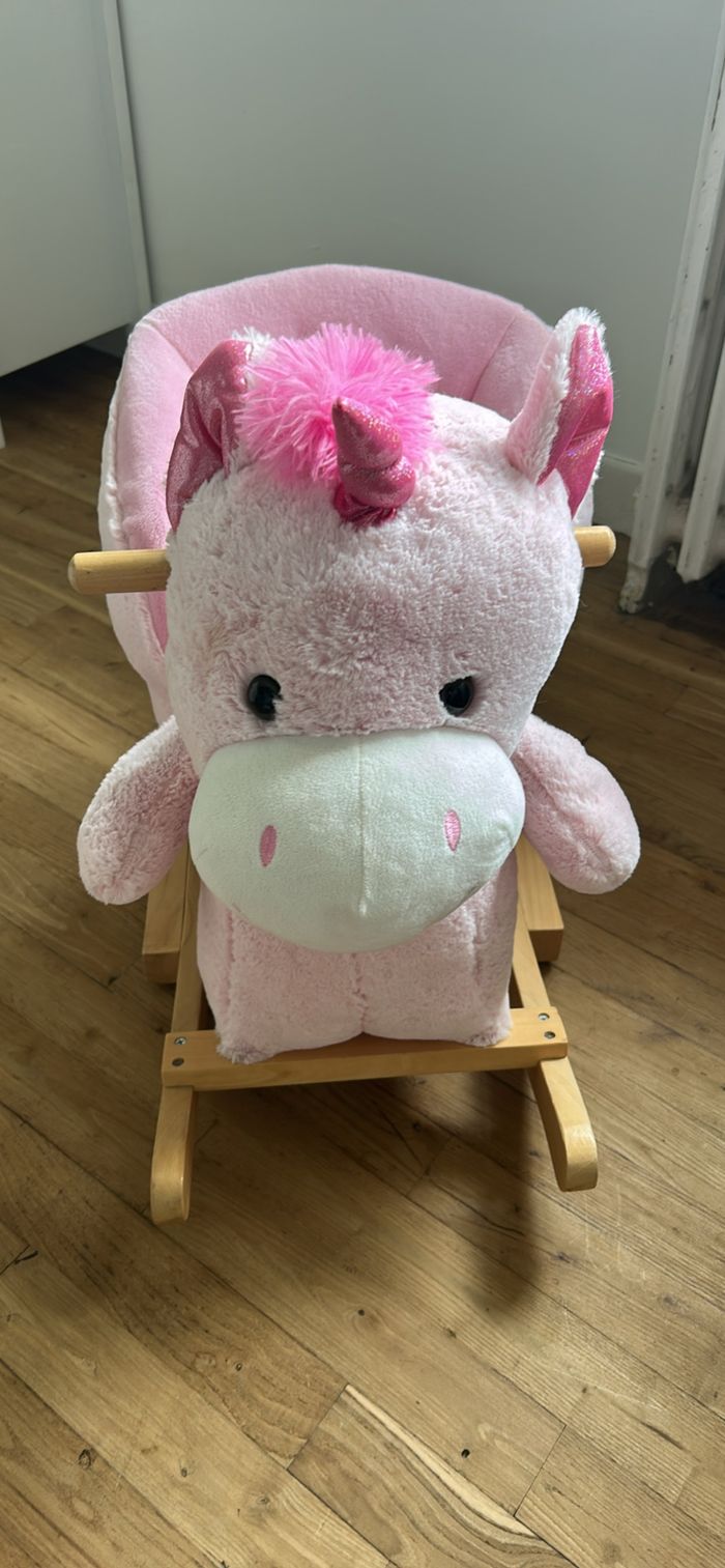 Licorne à bascule - photo numéro 2