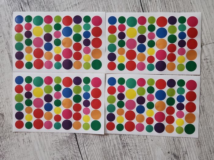 Superbe lot de 216 gommettes adhésives forme rond 🥰 - photo numéro 3