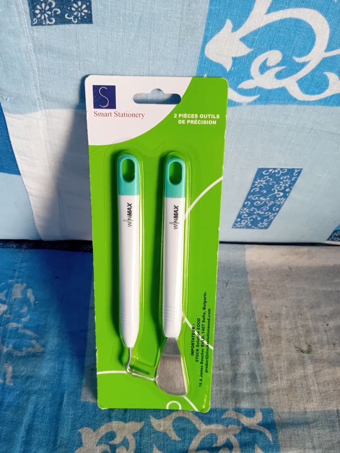 2 outils de pression neuf