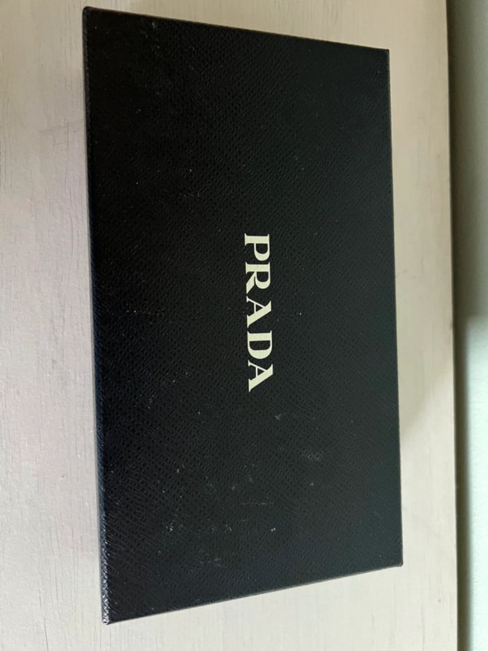 Boîte prada - photo numéro 3