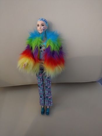 Poupée barbie en super etat