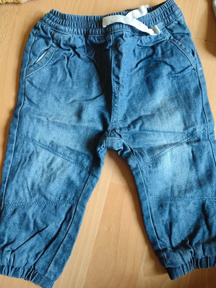 Lot ensemble Jeans + polo + gilet zippé en 6M - photo numéro 7