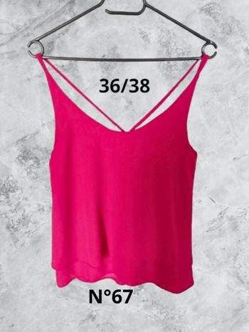 N°67 Haut fuchsia T36/38. Etam.