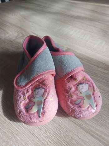 Chaussons roses et gris