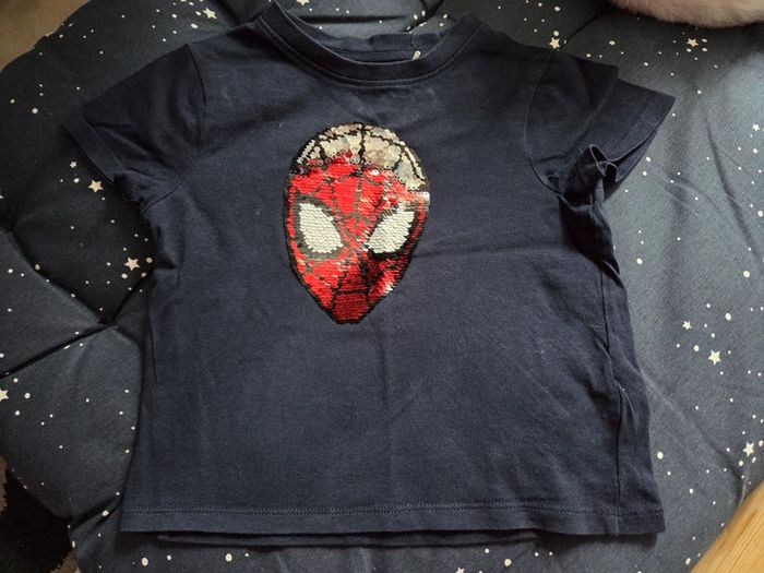T-shirt manches courtes spiderman sequins