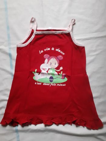 Robe rouge petites bretelles