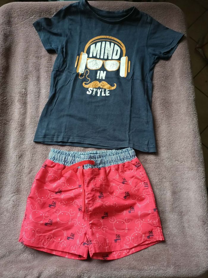 Lot de 2 vêtements - Taille 4 ans.