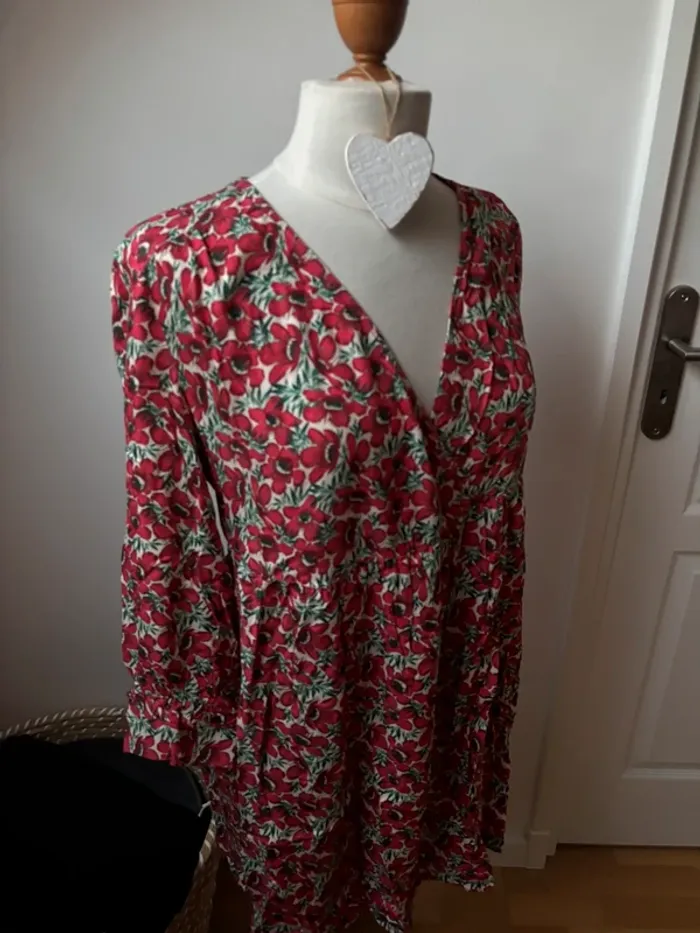 Superbe robe très légère en Viscose rouge crème et vert - An’ge - T38 - photo numéro 4