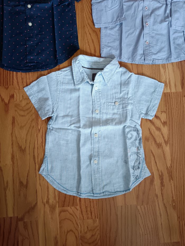 Lot chemises manches courtes 4 ans GAP, Okaïdi, H&M - photo numéro 4
