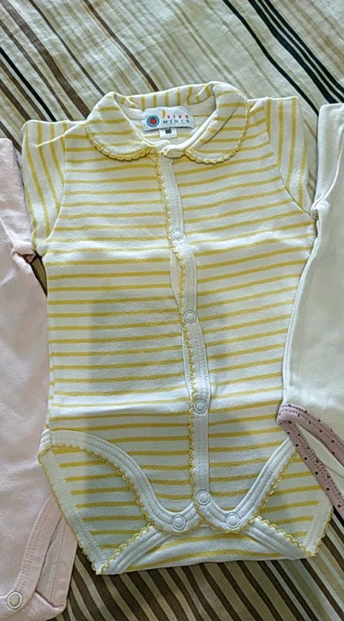 Lot 3 bodies manches longues 3 mois - photo numéro 3