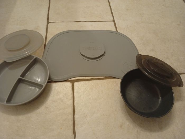 Base + 2 assiettes  twistshake