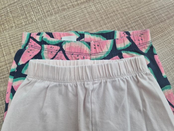 Lot leggings courts 5 ans en très bon état - photo numéro 5