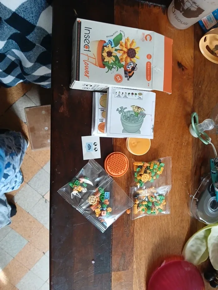 Boîte de lego 279 pièces - photo numéro 6