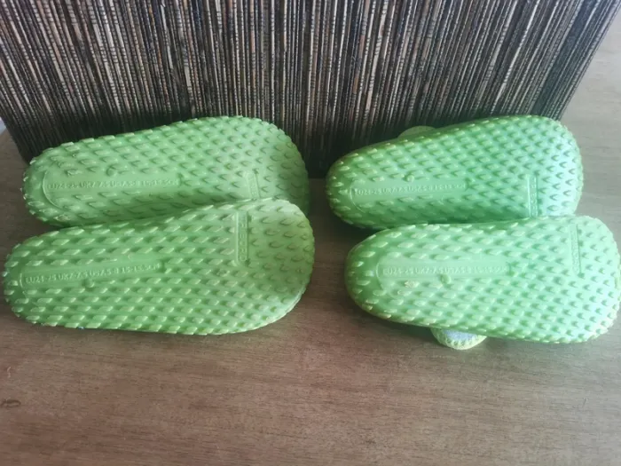 🌼Lot 2 paires chaussures d’eau Tribord vert – 24/25🌊 - photo numéro 2