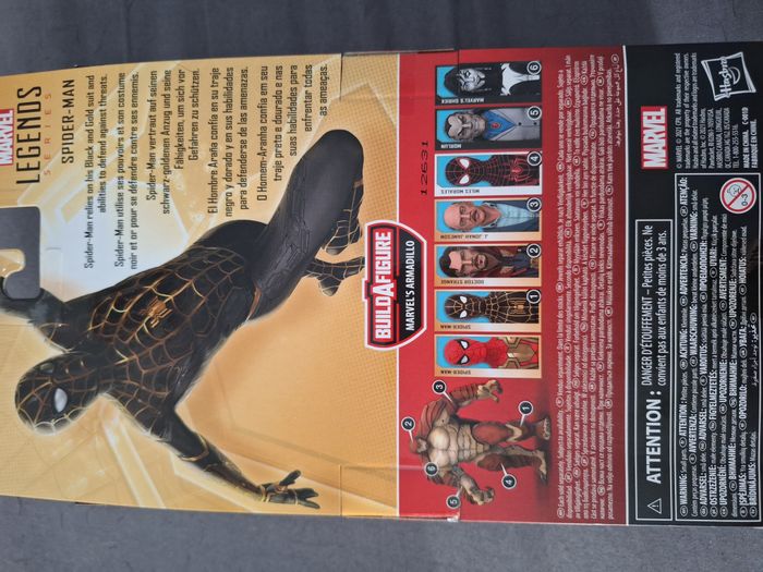 Marvel Legends Séries Spiderman costume noir et or - Spiderman no way home - photo numéro 6