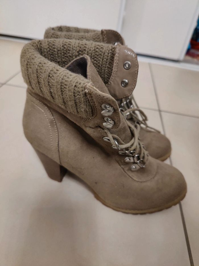 Bottines à lacets