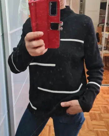 Pull femme C&A TS mais correspond à un M/L