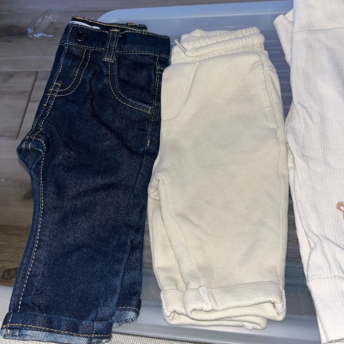 Lot pantalons 6 mois - photo numéro 2