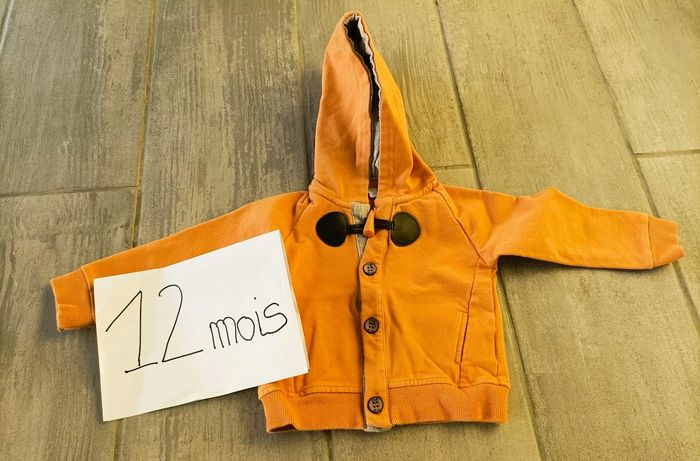 Lot n° 234 Gilet à boutons Fun & Fun 12 mois