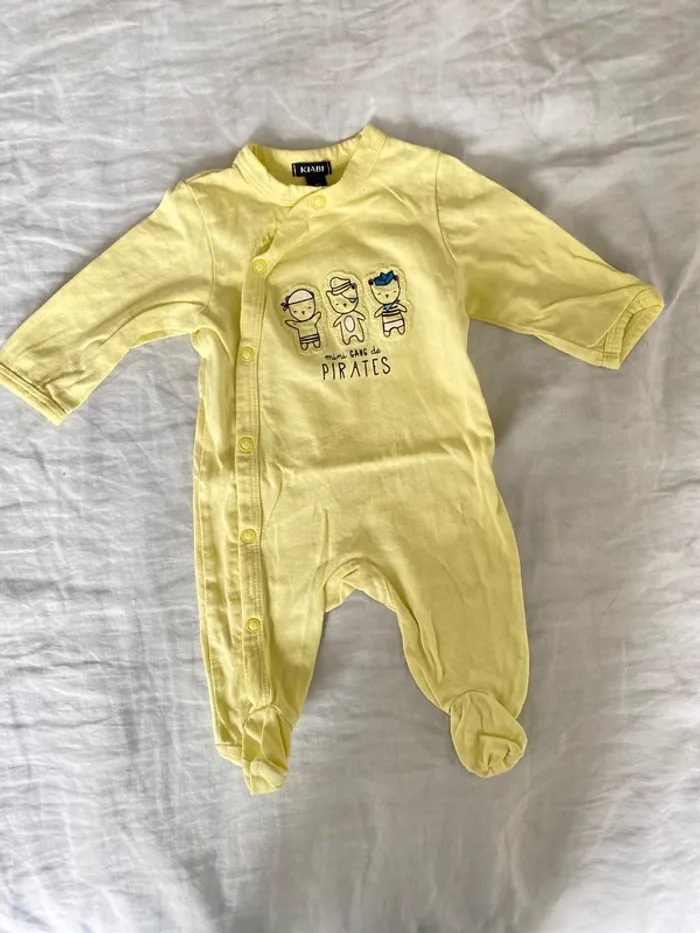 Pyjama léger 1 mois jaune Kiabi Pirates