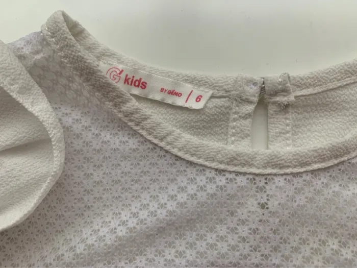 Blouse blanche fille 6 ans . - photo numéro 3