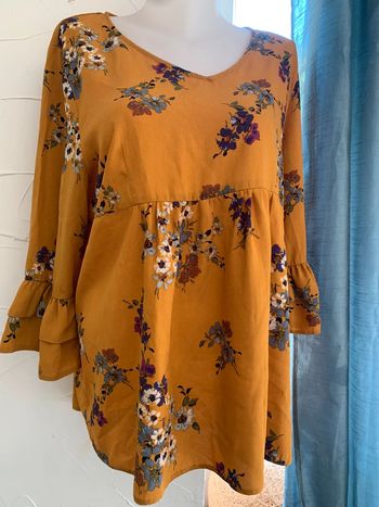 Blouse fleurie taille 48 moutarde