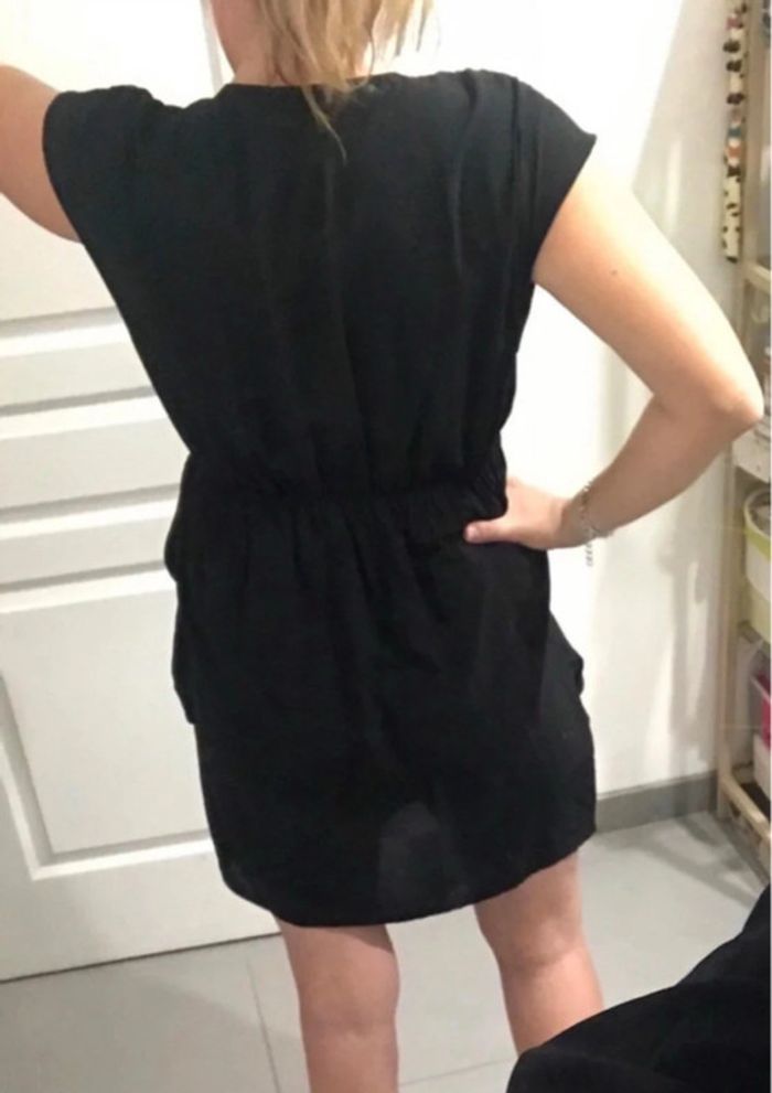 323 - Robe noire - photo numéro 3
