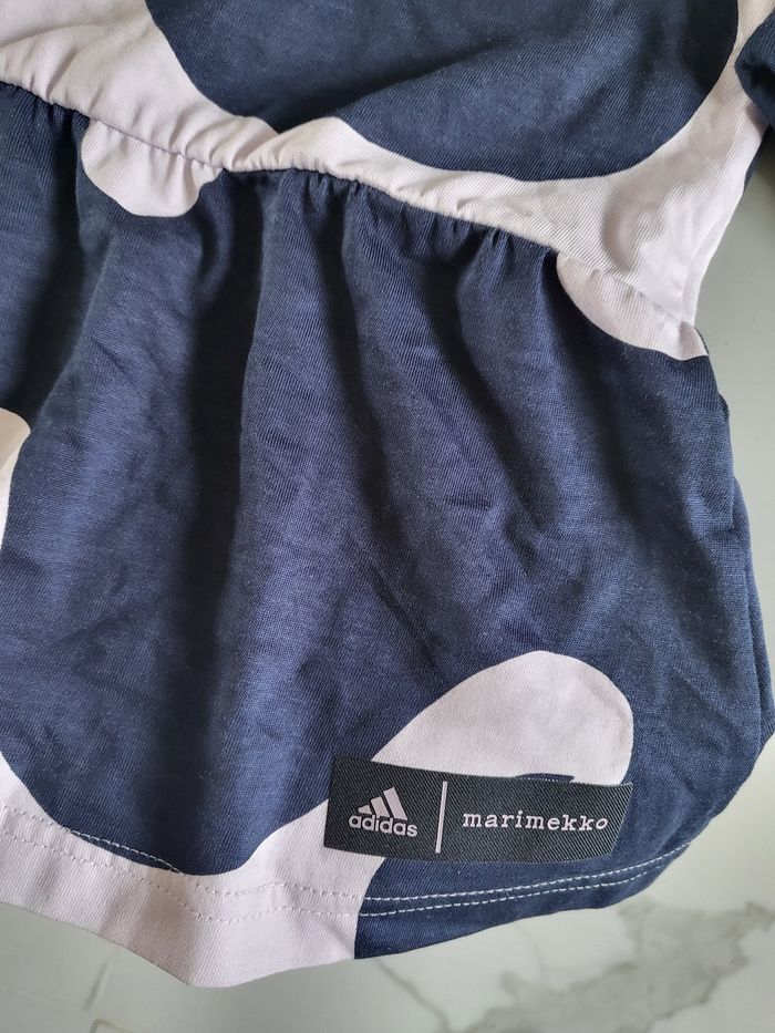 Robe adidas neuve - photo numéro 2