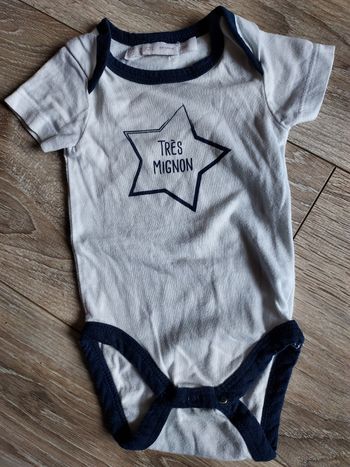 Body 3 mois très mignon