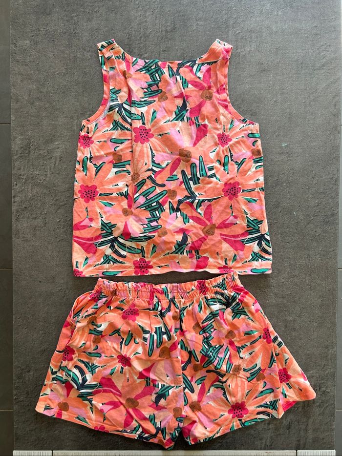 Ensemble haut et sort fleuri - photo numéro 4