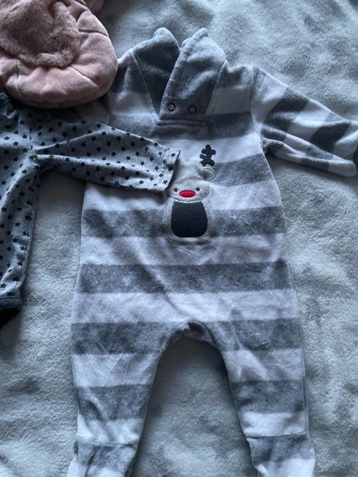 Body et pyjama gris - photo numéro 2