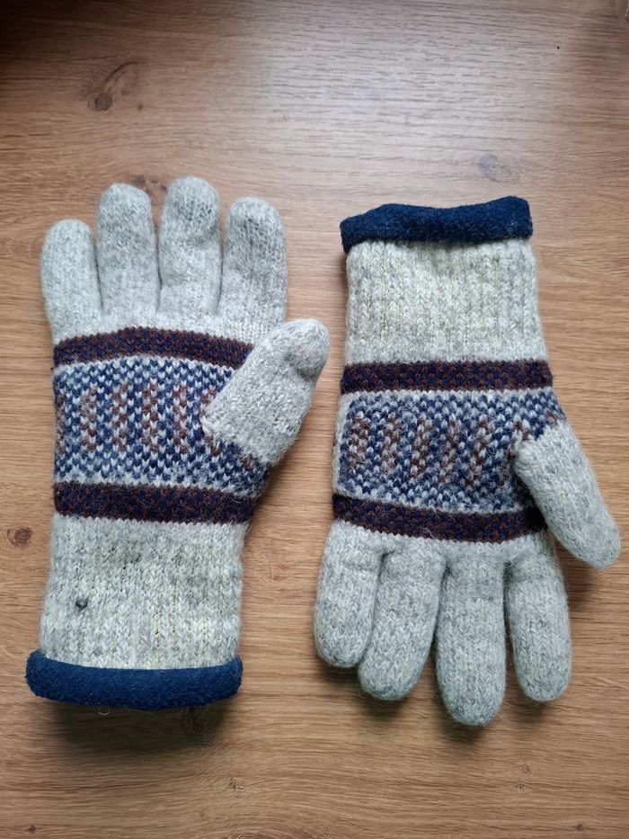 Gants mixtes Thinsulate chauds et confortables en bon état - photo numéro 3