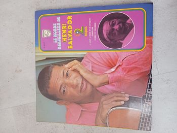 2 disques vinyl 33 T le monde merveilleux de Henri Salvador