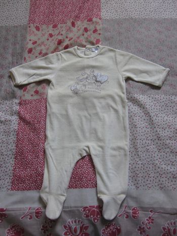 Pyjama jaune pale 9 mois