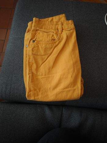 Jean jaune moutarde taille 10 ans 