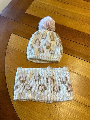 Bonnet et tours de cou bébé fille Lili Marrlle