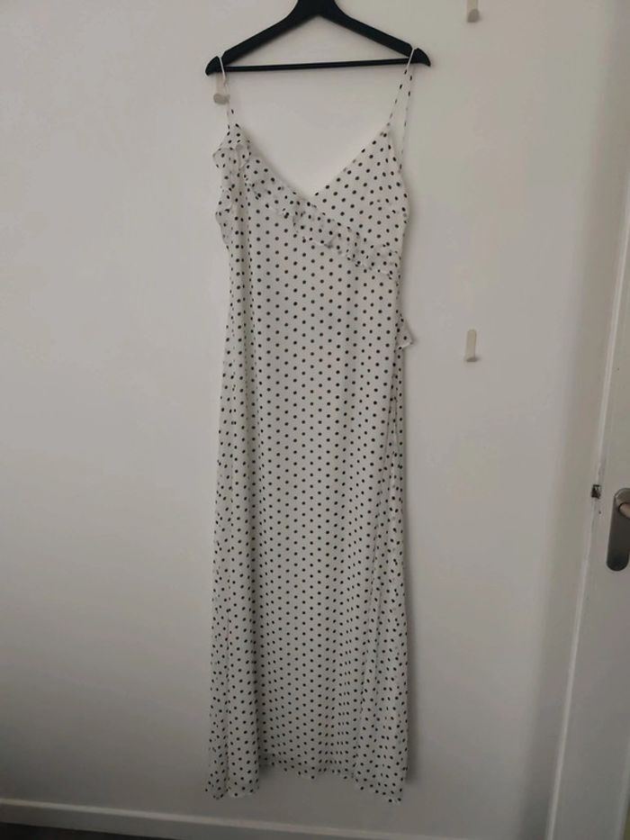 Robe grande peppermayo polka dot à pois blanche dos nu - photo numéro 3