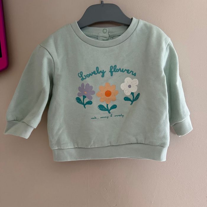 Joli pull à fleurs - T12mois - Gémo - photo numéro 2