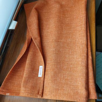 Chemin de table orange Bragard