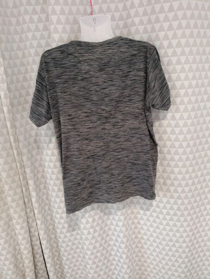 T-shirt taille l - photo numéro 2
