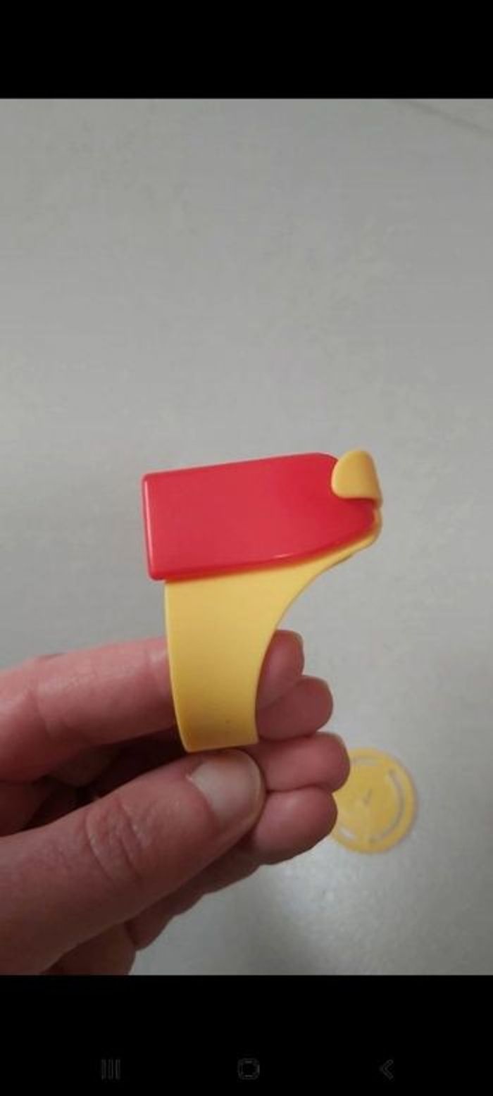 Bracelet lance jeton Avengers Marvel - photo numéro 4