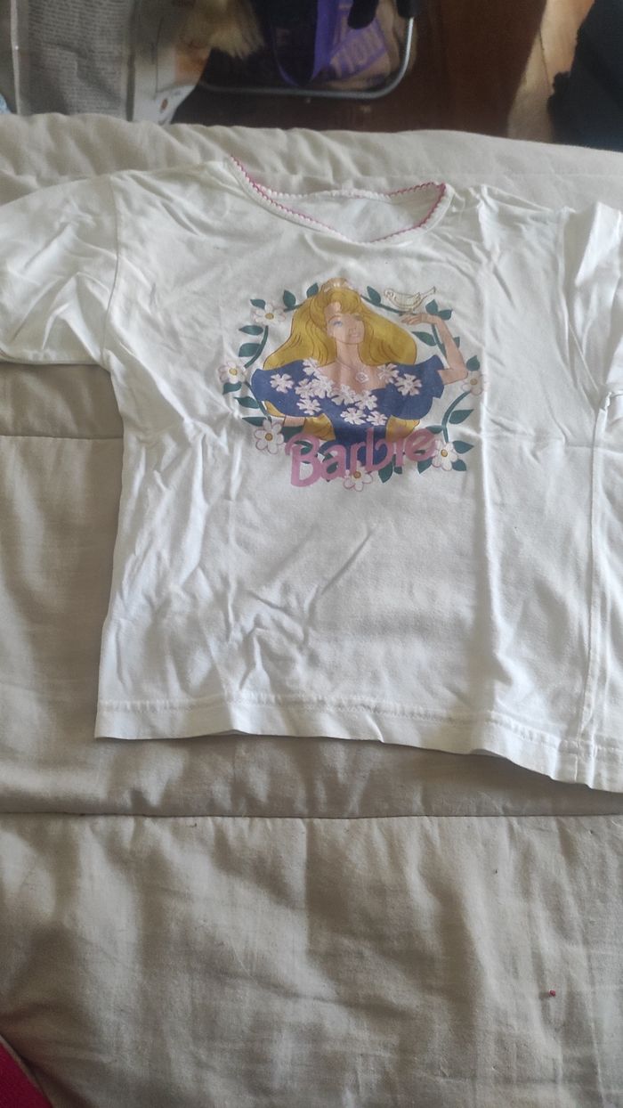 Lot pull et t-shirt barbie - photo numéro 3